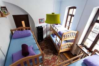 Хостелы Namaste Hostel Тбилиси Односпальная кровать в общем номере-2